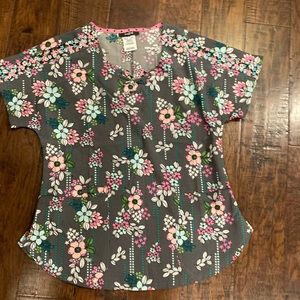 Heartsoul size medium scrub top